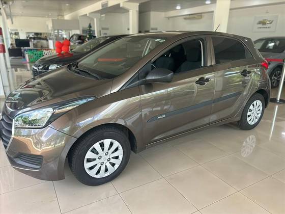 HYUNDAI HB20 1.0 COMFORT PLUS 12V FLEX 4P MANUAL